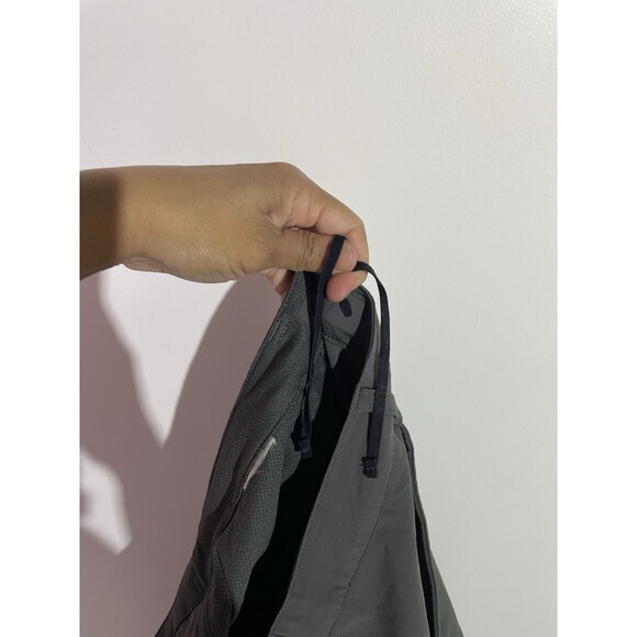 Patagonia Pants Mens 36 Gray Quandry Convertible Zip Off Hiking Outdoor Nylon - Picture 6 of 11